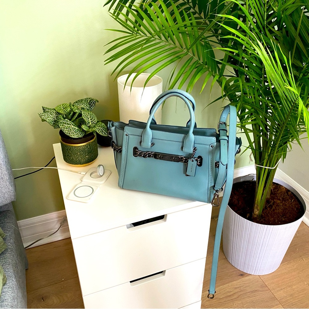 Coach Blue Swagger 27 With Metal Chain